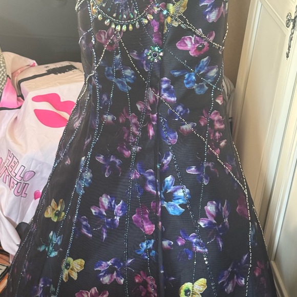 Ellie Wilde mermaid style beaded prom dress - Picture 9 of 10